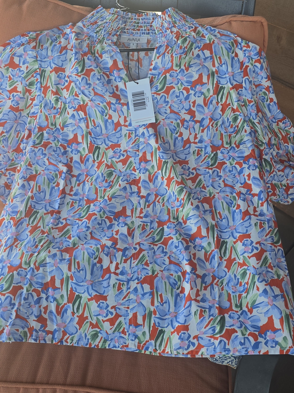 NWT Avara Floral Smocked Neck Blouse - Sz L